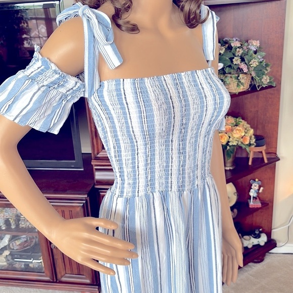 Ocean Drive Jumpsuit 100% Rayon Blue & White Striped Bow Ties Open Shoulder - Picture 14 of 15